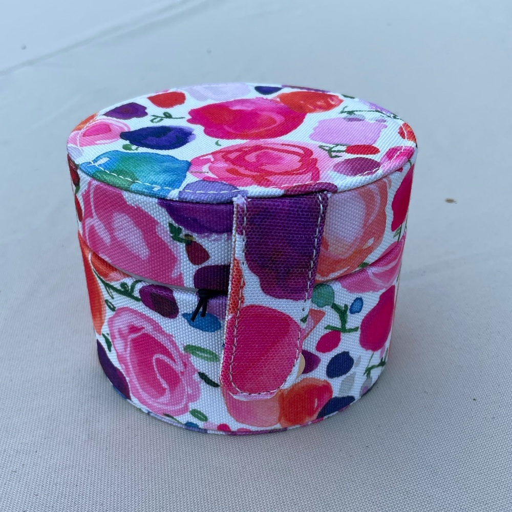 NWT Kate spade Floral travel organizer